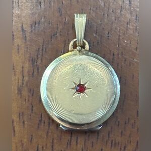 Beautiful Vintage K&L Amerik Garnet Sunburst Locket Pendant